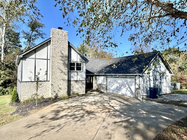 view of front facade with a garage