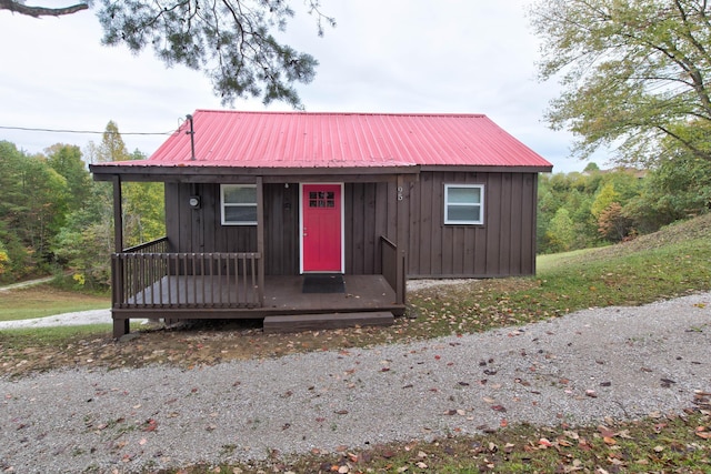 view of front of property