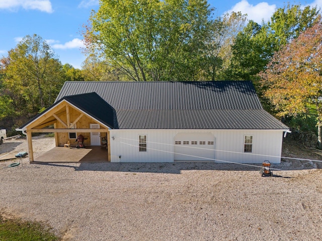 view of front facade with an outdoor structure