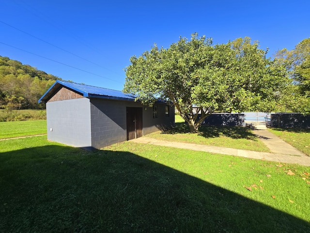 163 Eulett Ln, Vanceburg, KY 41179 - view of yard featuring an outdoor structure