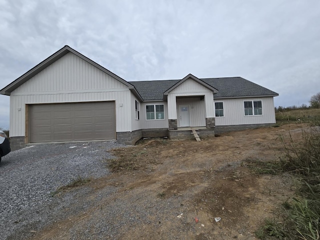 view of front facade featuring a garage