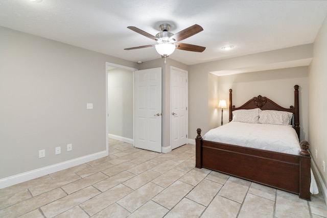 bedroom with ceiling fan