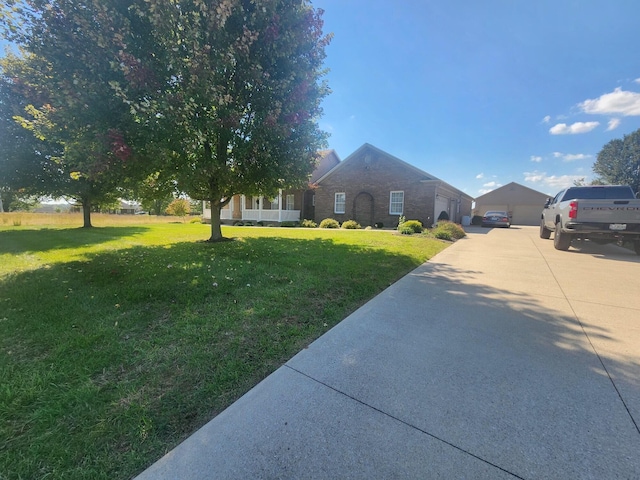 view of front of home with a front lawn