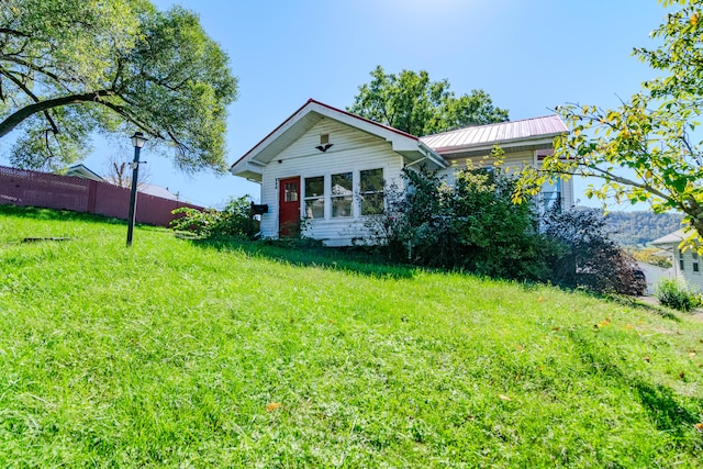 exterior space featuring a yard