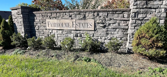 view of community / neighborhood sign