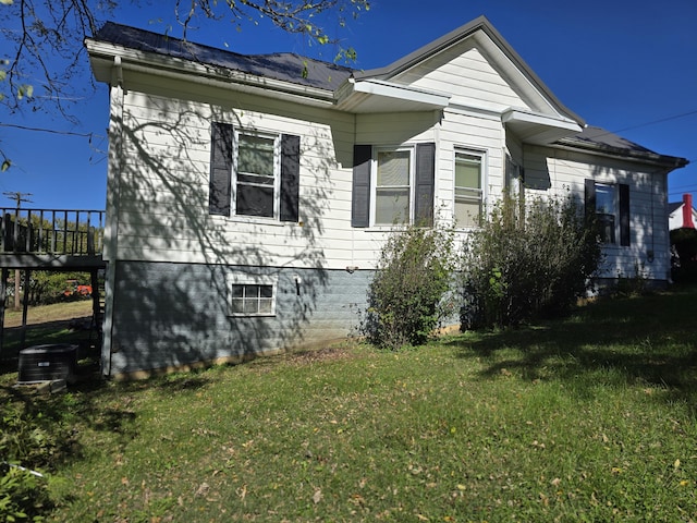 595 Bethel Ridge Rd, Sharpsburg, KY 40374 - view of side of home with a yard, central air condition unit, and a deck
