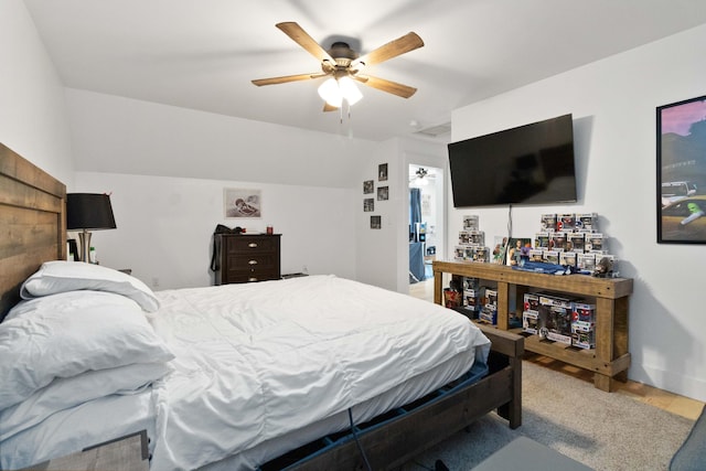 bedroom featuring ceiling fan