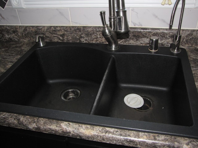 room details with sink