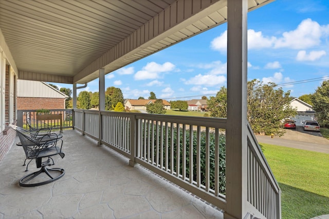 balcony featuring covered porch