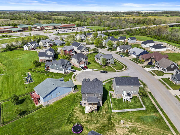 bird's eye view featuring a residential view