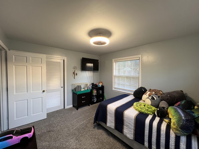 view of carpeted bedroom