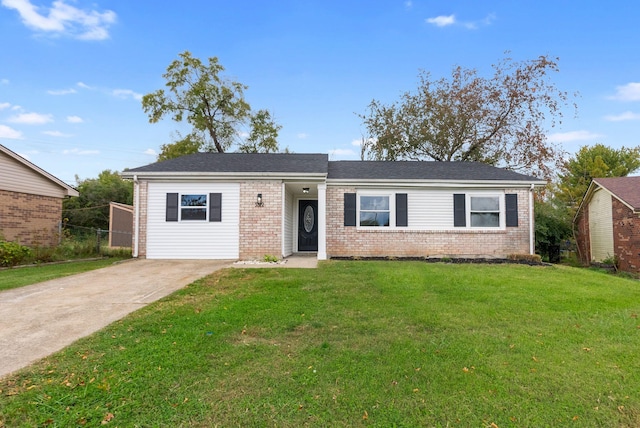 ranch-style house with a front yard