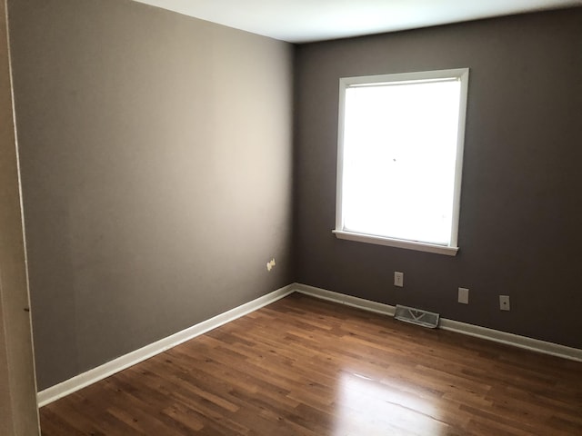 290 Hedgewood Ct, Lexington, KY 40509 - empty room with dark wood-type flooring and baseboards
