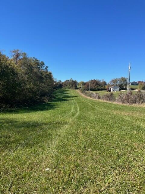 Listing photo 2 for 9999 Amber Ct, Stanford KY 40484