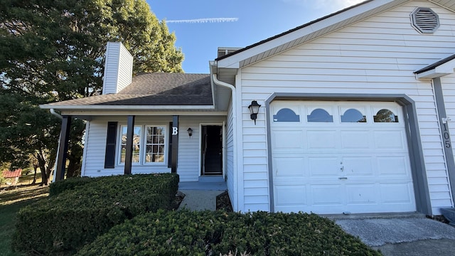 view of front facade with a garage