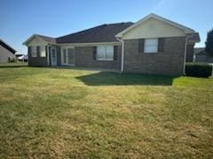 view of front of house with a front lawn