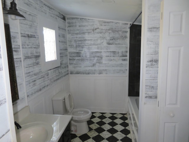 10 W Church St, Stanton, KY 40380 - full bathroom with tile patterned floors, vanity, bathtub / shower combination, a wainscoted wall, and crown molding