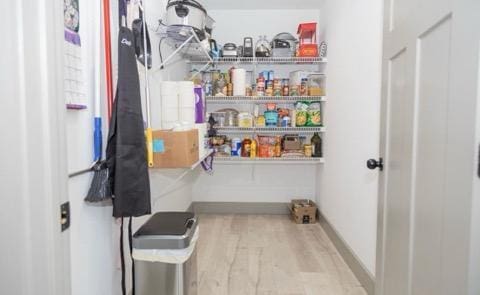 643 Four Winds Dr, Richmond, KY 40475 - view of pantry