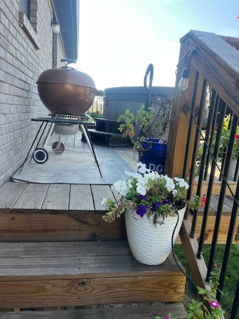 balcony with a grill