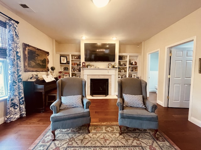 living area featuring hardwood / wood-style flooring