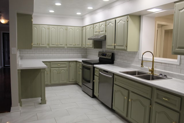 kitchen featuring sink, stainless steel appliances, and green cabinets