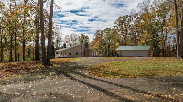 view of front of property