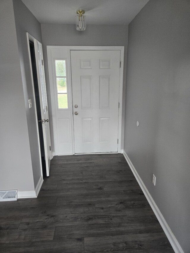 87 Cardinal Cir, Lancaster, KY 40444 - entrance foyer with baseboards and dark wood-style flooring