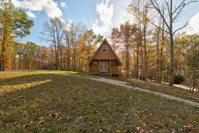 view of front of house with a front yard