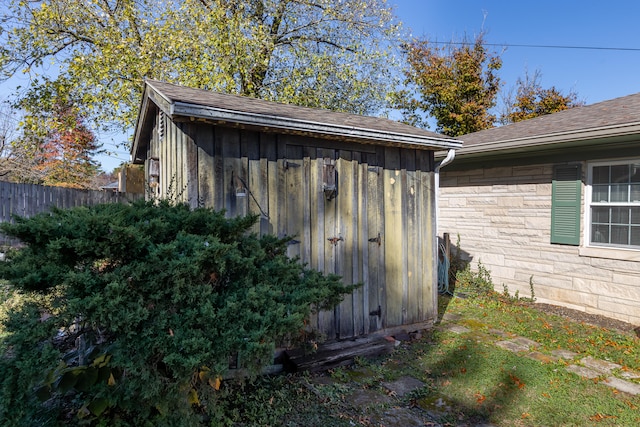 view of outbuilding