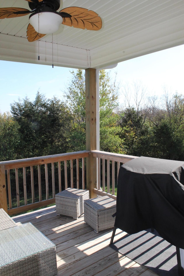 deck with ceiling fan