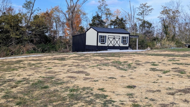 view of outdoor structure