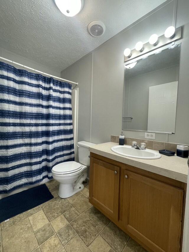 1455 Nepton Rd, Ewing, KY 41039 - bathroom with a textured ceiling, vanity, toilet, and curtained shower
