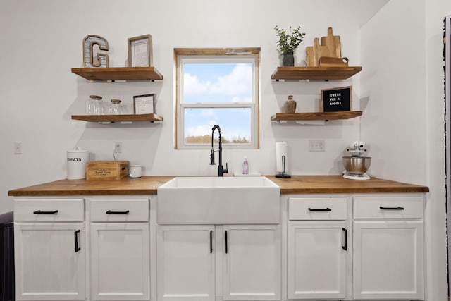 bar with a sink