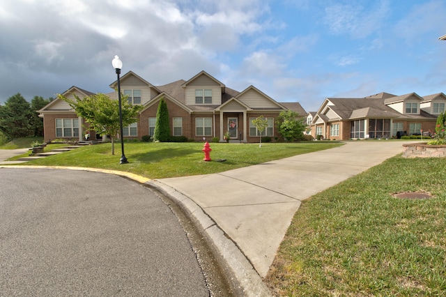 view of front facade with a front yard