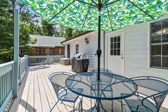 deck with grilling area