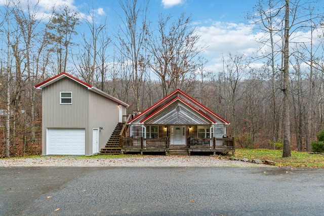 view of front of house featuring a garage