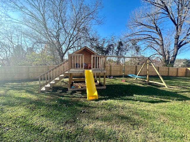 view of jungle gym featuring a yard