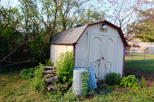 view of outbuilding