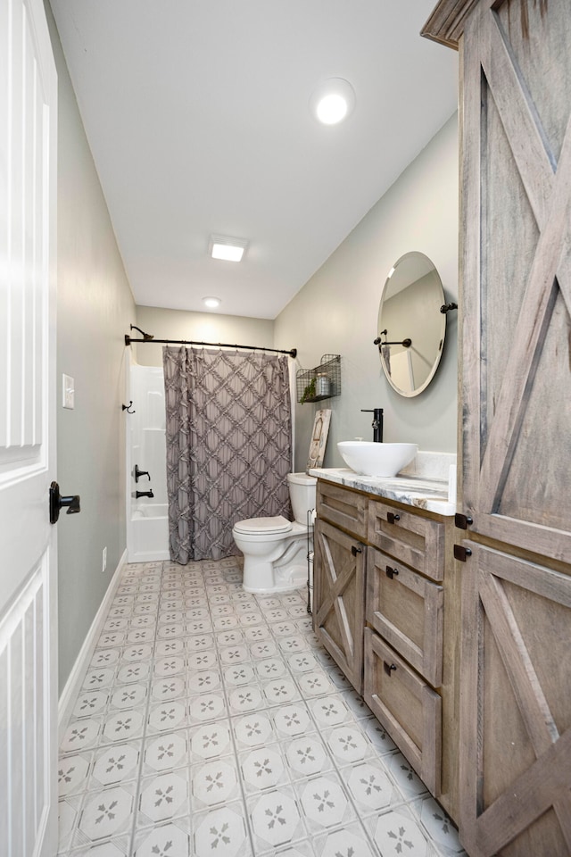 full bathroom featuring vanity, toilet, and shower / tub combo with curtain