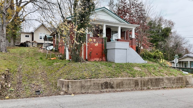 view of front of house