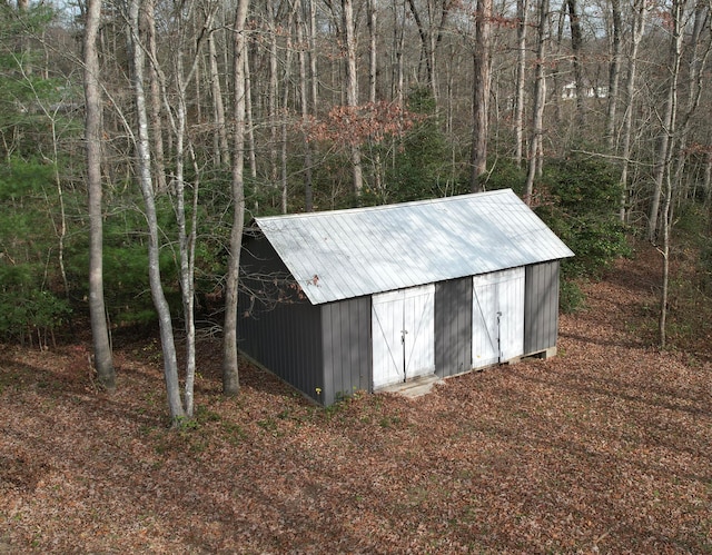 view of outdoor structure