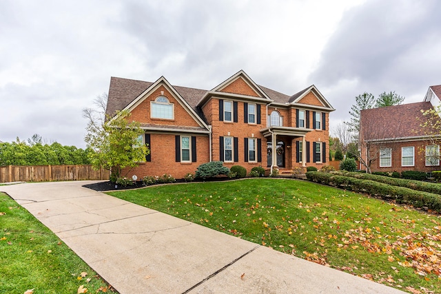 view of front of house with a front lawn