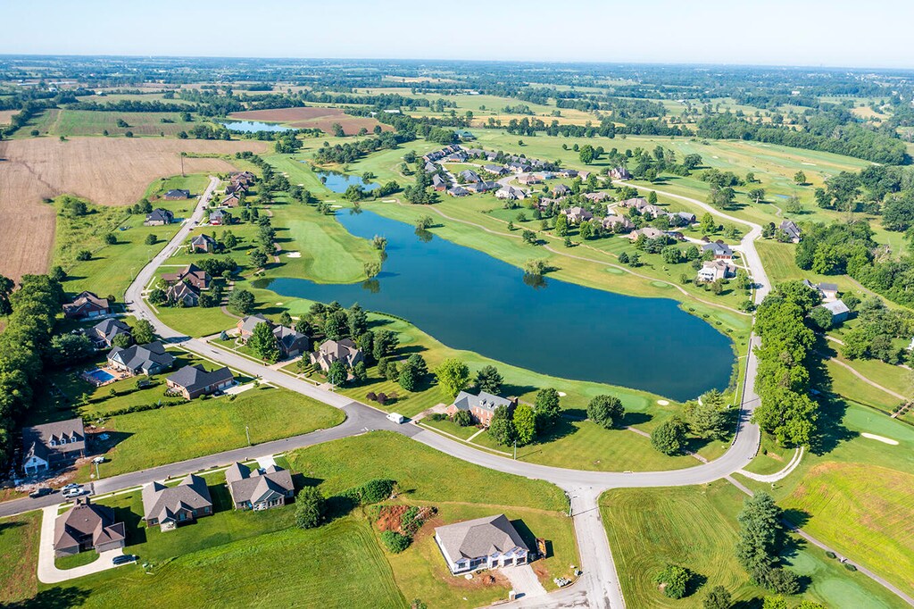 405 Houston Oaks Dr, Paris, KY 40361