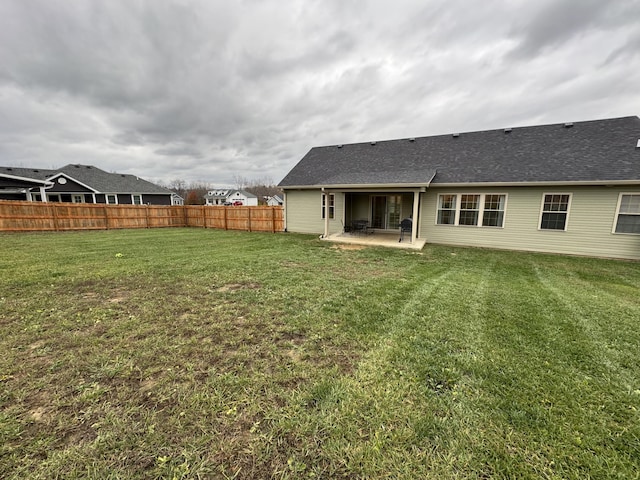 view of yard featuring a patio area