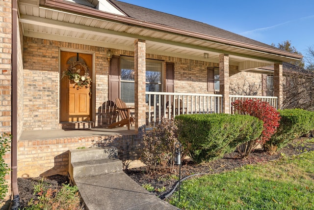 doorway to property with covered porch