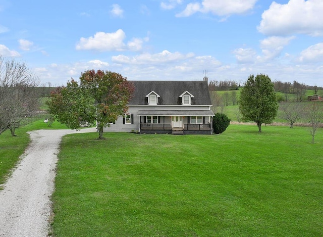 view of front facade featuring a porch and a front lawn