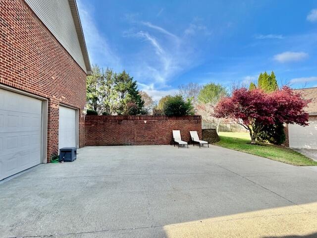 151 Surrounding Hills Dr, Somerset, KY 42503 - view of patio
