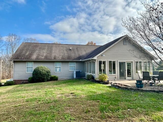151 Surrounding Hills Dr, Somerset, KY 42503 - rear view of property featuring a patio and a lawn