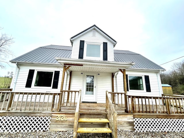 view of front of home featuring a porch