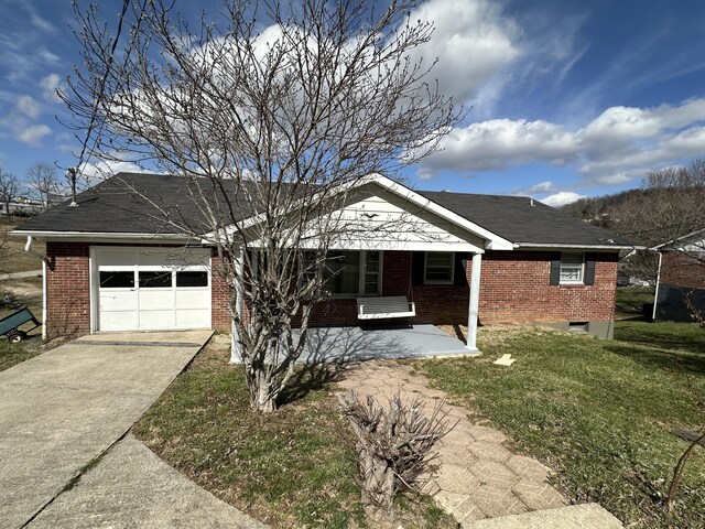 view of front of property featuring a porch